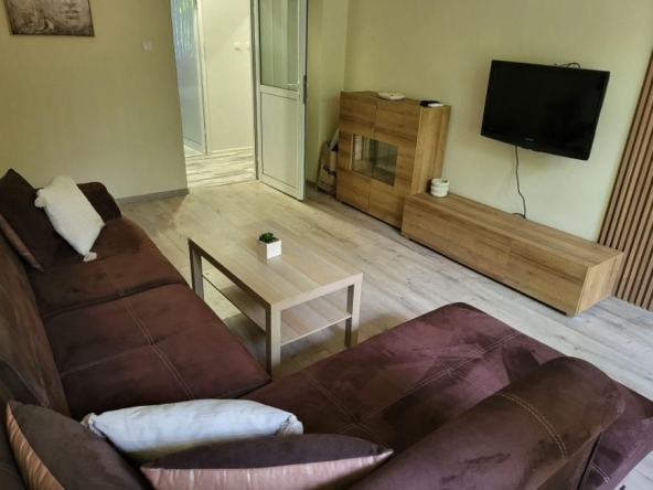 Дава се под наем Двустаен апартамент в Пловдив, Гагарин - 65 кв.м за 425 € - Снимка #1