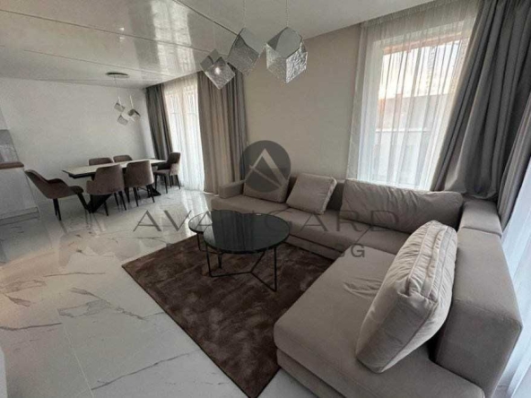 Тристаен апартамент в Пловдив, Остромила - 299 кв.м за 1054 €/кв.м - Снимка #1