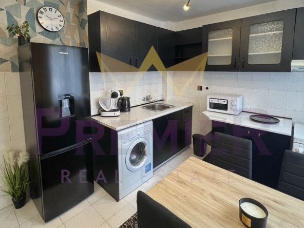 Дава се под наем Тристаен апартамент в Варна, Гръцка махала - 90 кв.м за 612 € - Снимка #1