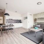 Дава се под наем Многостаен апартамент в Пловдив, Център - 110 кв.м за 357 € - Снимка #1