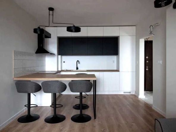 Дава се под наем Двустаен апартамент в Пловдив, Тракия - 70 кв.м за 400 € - Снимка #1