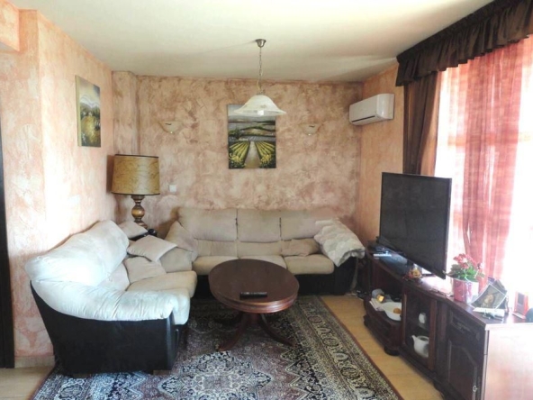 Дава се под наем Къща в Бургас, Меден рудник - зона А - 140 кв.м за 459 € - Снимка #1