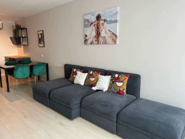 Дава се под наем Двустаен апартамент в София, Дружба 2 - 80 кв.м за 697.17 € - Снимка #1