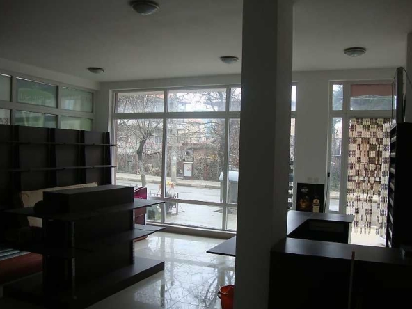 Магазин в с. Равда, Област Бургас - 172 кв.м за 400 €/кв.м - Снимка #1