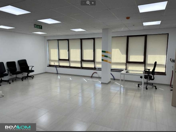 Дава се под наем Офис в Варна, Трошево - 230 кв.м за 1994.61 € - Снимка #1