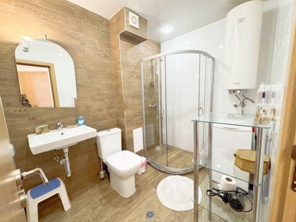Дава се под наем Двустаен апартамент в Варна, Бриз - 55 кв.м за 598.23 € - Снимка #1