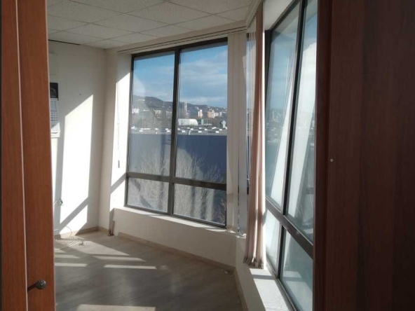 Офис в Варна, Метро - 436 кв.м за 527 €/кв.м - Снимка #1