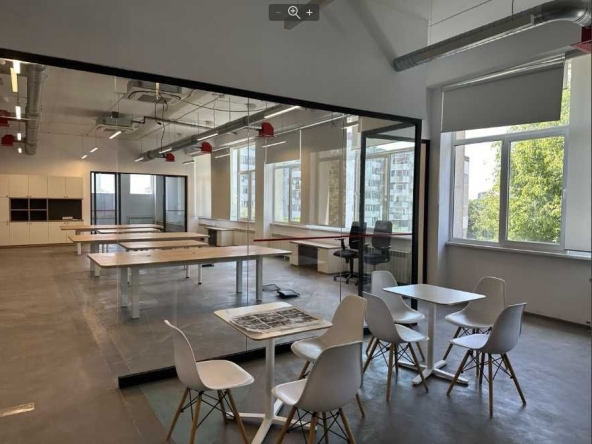 Дава се под наем Офис в Варна, Трошево - 185 кв.м за 1110 € - Снимка #1