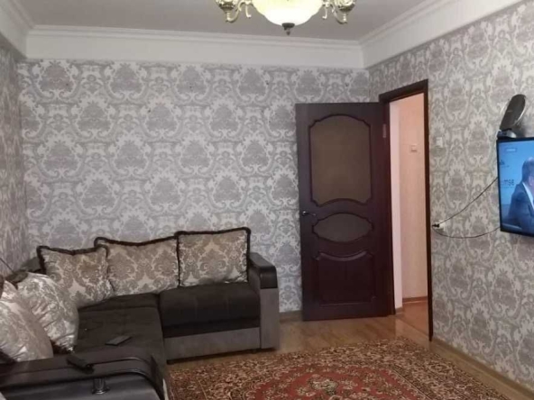 Дава се под наем Двустаен апартамент в Пловдив, Каменица 1 - 65 кв.м за 285.6 € - Снимка #1