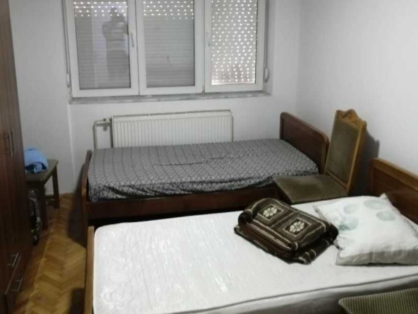 Дава се под наем Едностаен апартамент в Пловдив, Изгрев - 45 кв.м за 204 € - Снимка #1