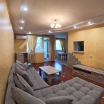 Дава се под наем Тристаен апартамент в София, Лозенец - 130 кв.м за 713.49 € - Снимка #1