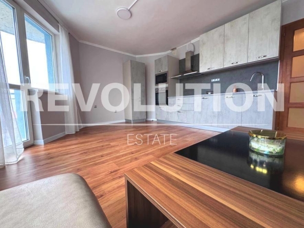 Дава се под наем Двустаен апартамент в Варна, м-т Траката - 62 кв.м за 600 € - Снимка #1