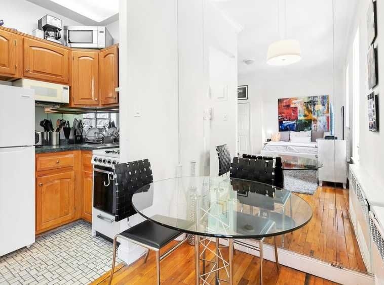 Дава се под наем Едностаен апартамент в Пловдив, Кючук Париж - 37 кв.м за 168.3 € - Снимка #1