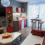 Дава се под наем Тристаен апартамент в Пловдив, Остромила - 83 кв.м за 408 € - Снимка #1