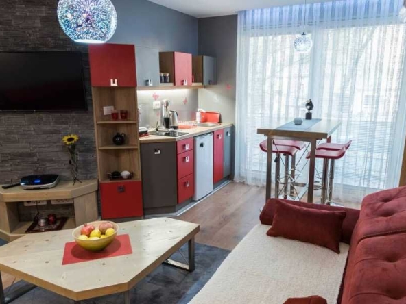 Дава се под наем Тристаен апартамент в Пловдив, Остромила - 83 кв.м за 408 € - Снимка #1