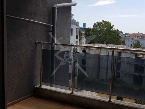Тристаен апартамент в к.к. Слънчев бряг - 82 кв.м за 915 €/кв.м - Снимка #1
