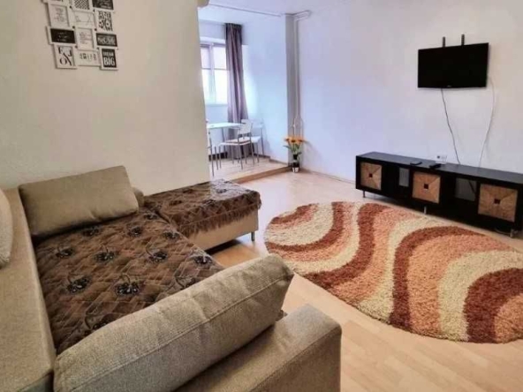 Дава се под наем Едностаен апартамент в Пловдив, Център - 27 кв.м за 112.2 € - Снимка #1