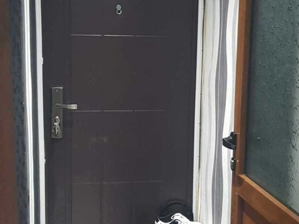 Дава се под наем Едностаен апартамент в Стара Загора, Център - 19 кв.м за 153 € - Снимка #1