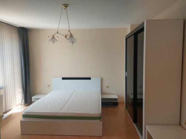 Дава се под наем Тристаен апартамент в София, Симеоново - 100 кв.м за 714 € - Снимка #1
