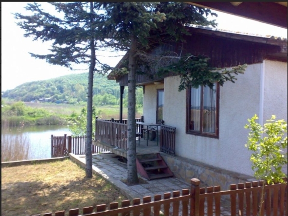 Къща в с. Шкорпиловци, Област Варна - 70 кв.м за 2 €/кв.м - Снимка #1