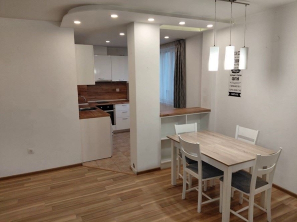 Дава се под наем Тристаен апартамент в София, Редута - 92 кв.м за 747.66 € - Снимка #1