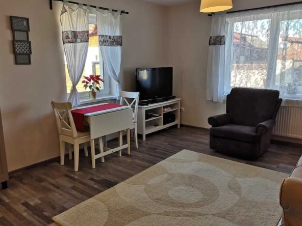 Дава се под наем Едностаен апартамент в Пловдив, Западен - 37 кв.м за 178.5 € - Снимка #1