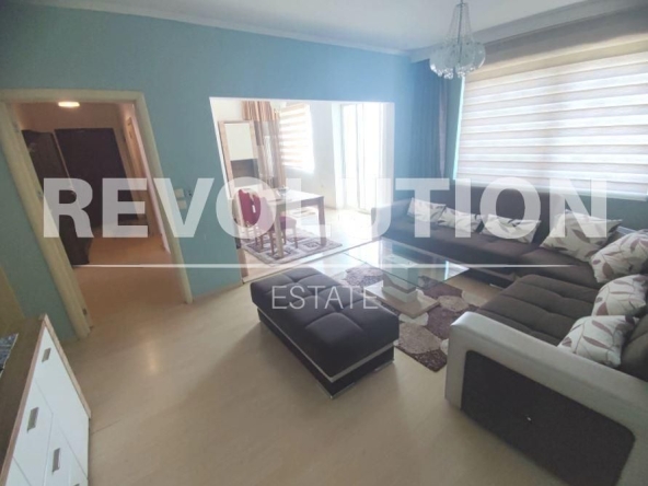 Дава се под наем Тристаен апартамент в Варна, Автогара - 90 кв.м за 650 € - Снимка #1