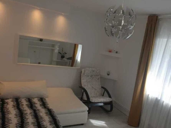 Дава се под наем Двустаен апартамент в Пловдив, Младежки Хълм - 65 кв.м за 269.28 € - Снимка #1