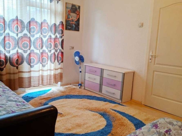 Дава се под наем Тристаен апартамент в Пловдив, Каменица 2 - 90 кв.м за 334.05 € - Снимка #1