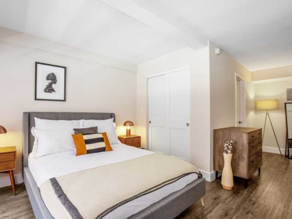 Дава се под наем Двустаен апартамент в Пловдив, Център - 48 кв.м за 142.8 € - Снимка #1