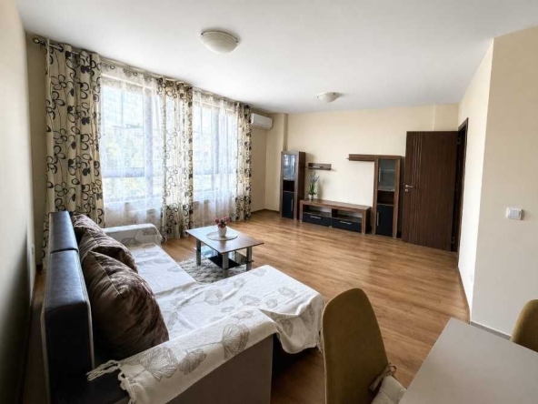 Дава се под наем Двустаен апартамент в София, Витоша - 80 кв.м за 697.17 € - Снимка #1