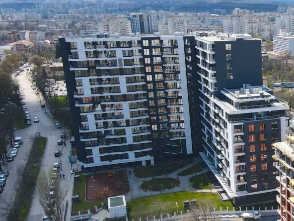 Дава се под наем Гараж / Паркомясто в София, Банишора - 15 кв.м за 204 € - Снимка #1