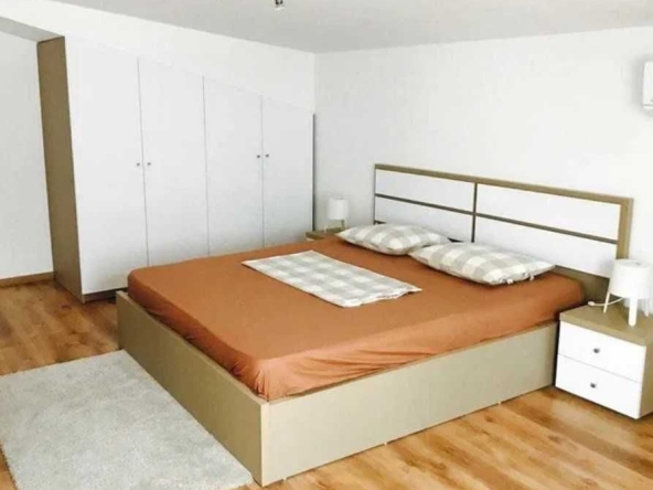 Дава се под наем Тристаен апартамент в Пловдив, Въстанически - 90 кв.м за 255 € - Снимка #1