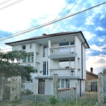 Къща в Бургас, Възраждане - 288 кв.м за 407 €/кв.м - Снимка #1