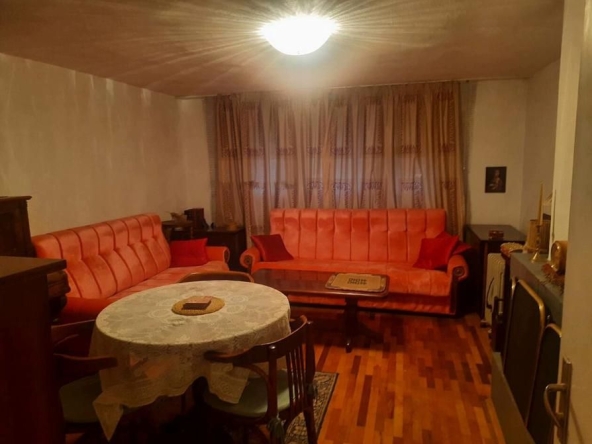 Дава се под наем Двустаен апартамент в Пловдив, Младежки Хълм - 59 кв.м за 325 € - Снимка #1