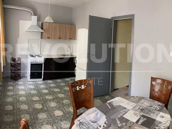 Дава се под наем Двустаен апартамент в Пловдив, Тракия - 50 кв.м за 250 € - Снимка #1