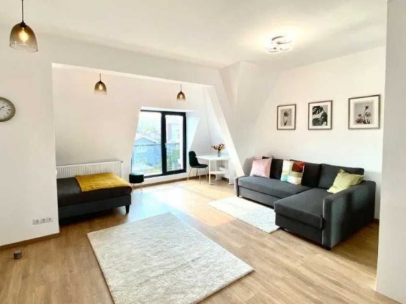 Дава се под наем Едностаен апартамент в Пловдив, Младежки Хълм - 40 кв.м за 204 € - Снимка #1