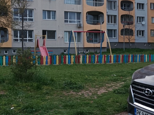 Дава се под наем Едностаен апартамент в Радомир - 46 кв.м за 49873.41 € - Снимка #1