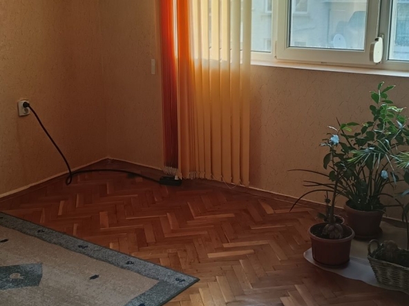 Двустаен апартамент в Казанлък - 74 кв.м за 593 €/кв.м - Снимка #1