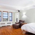 Дава се под наем Едностаен апартамент в Пловдив, Тракия - 15 кв.м за 153 € - Снимка #1