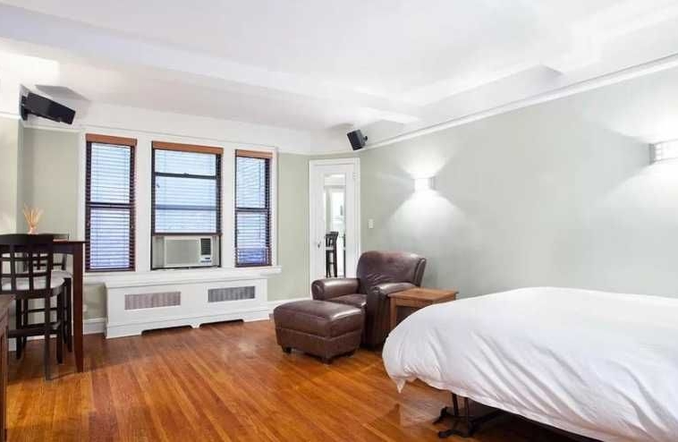 Дава се под наем Едностаен апартамент в Пловдив, Център - 38 кв.м за 173.4 € - Снимка #1