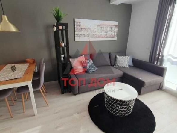 Дава се под наем Тристаен апартамент в Варна, Център - 84 кв.м за 765 € - Снимка #1