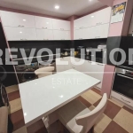 Дава се под наем Тристаен апартамент в Варна, Трошево - 61 кв.м за 648.21 € - Снимка #1