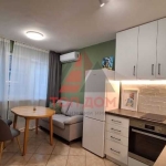 Дава се под наем Тристаен апартамент в Варна, Лятно кино Тракия - 72 кв.м за 714 € - Снимка #1