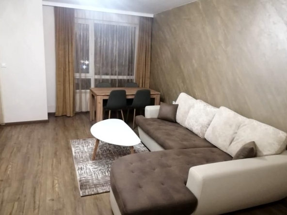 Дава се под наем Двустаен апартамент в Пловдив, Южен - 70 кв.м за 400 € - Снимка #1