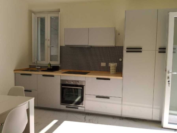 Дава се под наем Двустаен апартамент в Пловдив, Каменица 1 - 59 кв.м за 204 € - Снимка #1
