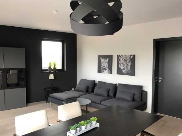 Дава се под наем Двустаен апартамент в Пловдив, Съдийски - 65 кв.м за 295.8 € - Снимка #1