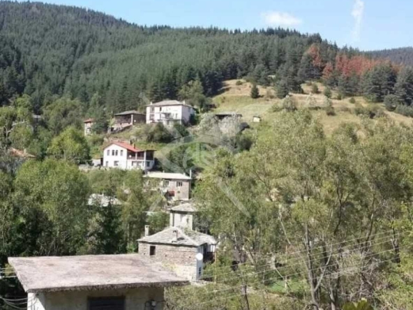 Парцел в с. Лилково, Област Пловдив - 1140 кв.м за 11 €/кв.м - Снимка #1