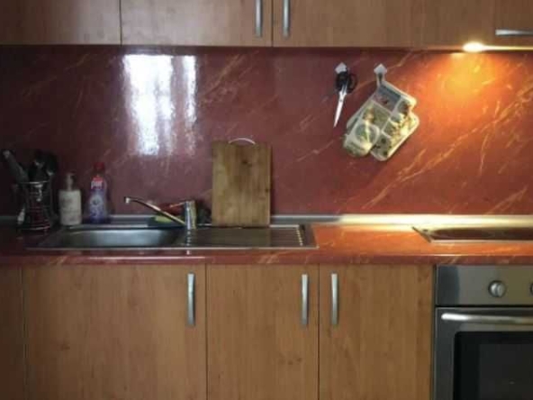 Дава се под наем Тристаен апартамент в Бургас, Център - 90 кв.м за 225 € - Снимка #1