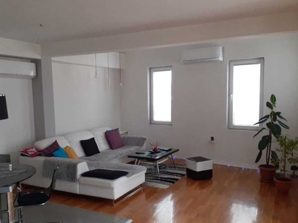 Дава се под наем Тристаен апартамент в Бургас, Зорница - 80 кв.м за 459 € - Снимка #1